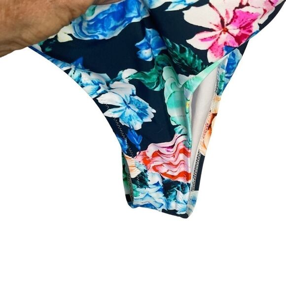 CUPSHE One-Piece Swim Suit Floral Stripes Deep V Halter Style Open Back Size L - Picture 6 of 14